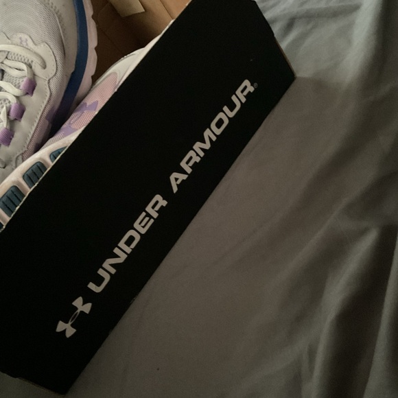 Shoes - Picture 5 of 5